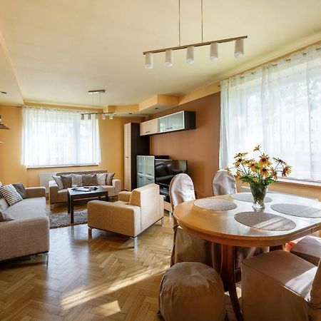 Apartament Przy Parku Kudowa-Zdrój Buitenkant foto